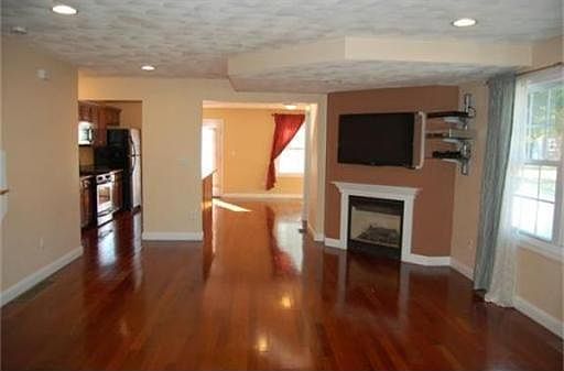 4th image of 79 Stanton Ave #B