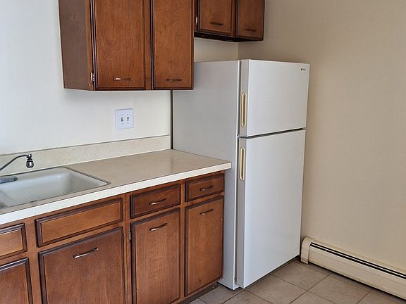 3rd image of 1 Huntington Dr #3