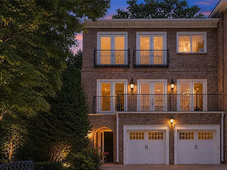 1296 Lenox Park Blvd — Photo 32