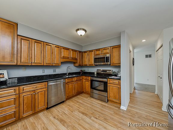 5th image of 1521 Kirkwood Dr