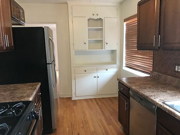 2nd image of 207 Manzano St NE APT B