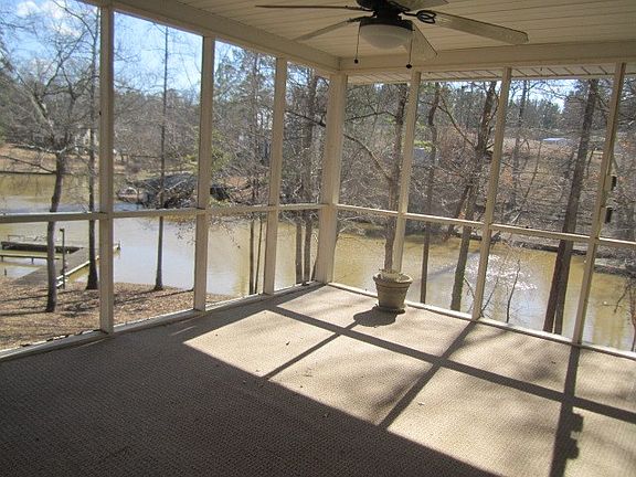 4th image of 108 Southland Ln