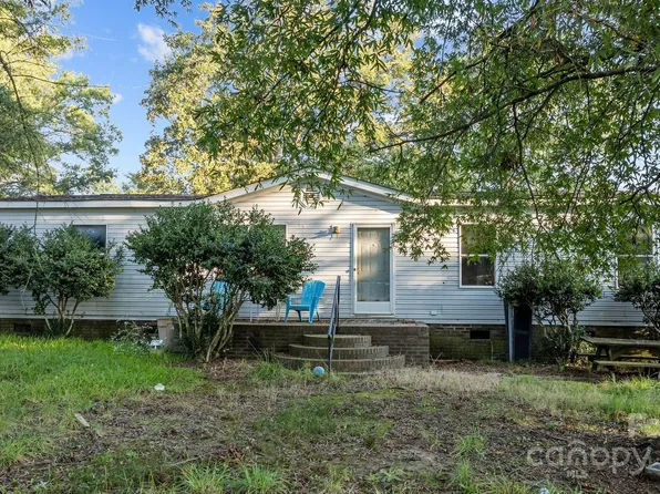 221 E Passaic St, Peachland, NC 28133