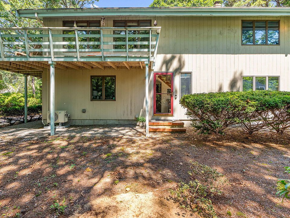 1st image of 679 Poponessett Road