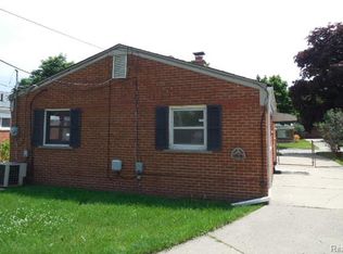 8475 Robindale Ave, Dearborn Heights, MI 48127