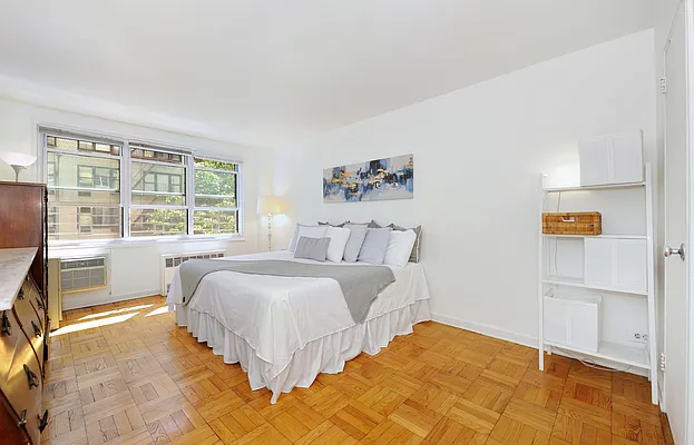 Sold by Avenues Real Estate | media 4