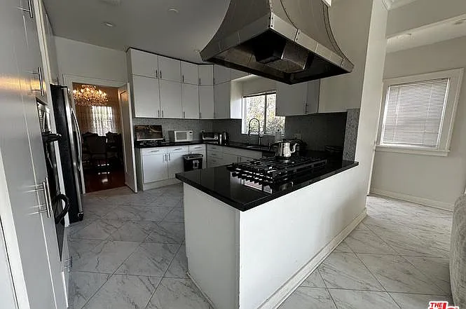 10736 Ashton Ave — Photo 14