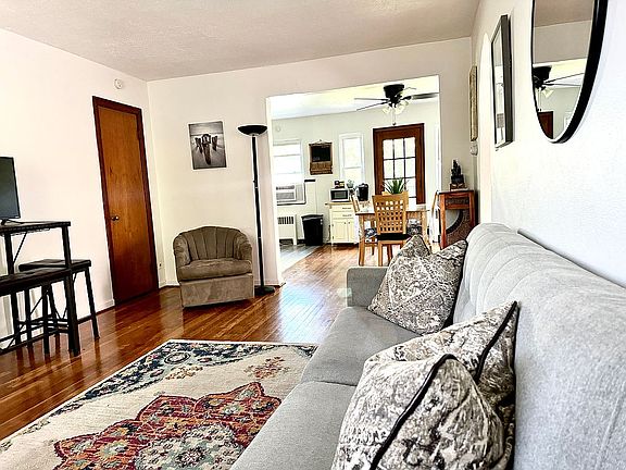 5th image of 3512 Hazelwood Ave
