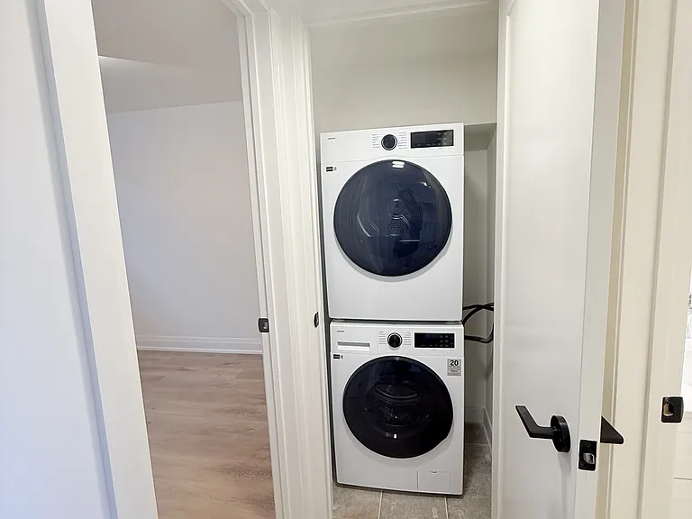 19 Arrowsmith Ave #5B — Photo 17