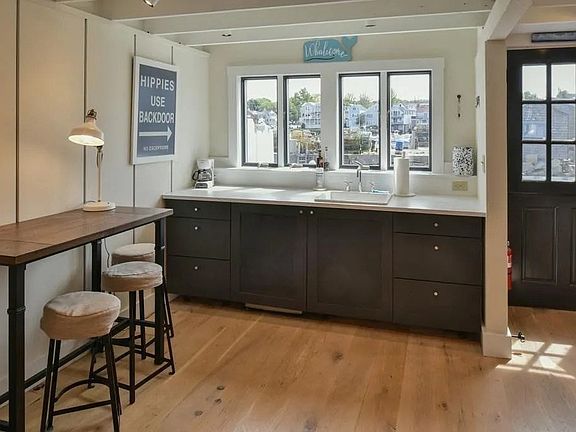 4th image of 6 Tuna Wharf #20-21