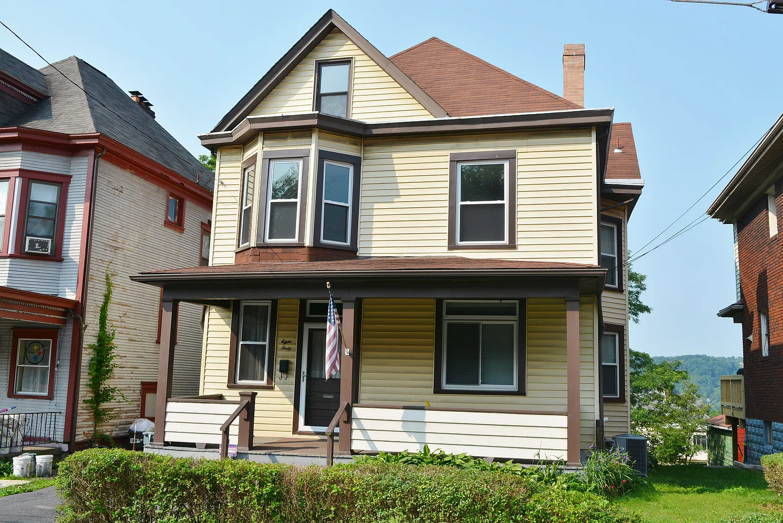 840 Florence Ave photo 1