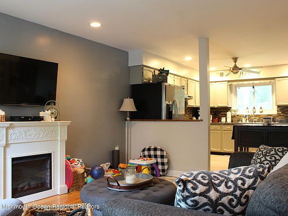 5th image of 619 Groben Street