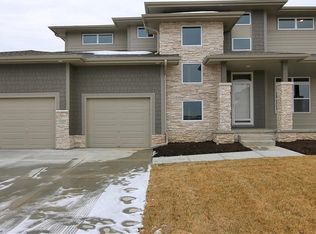 12206 Longshore Ave, Papillion, NE 68046