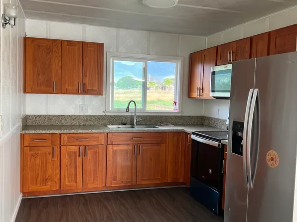 86-430 Puhawai Rd #B, Waianae, HI 96792