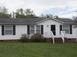 1070 Garrett Rd, Eden, NC 27288