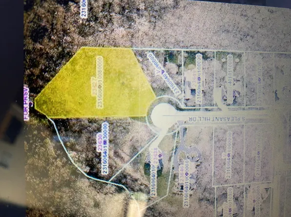 23627 S Pleasant Hill Dr, Crete, IL 60417