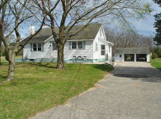 306 W Malaga Rd, Williamstown, NJ 08094