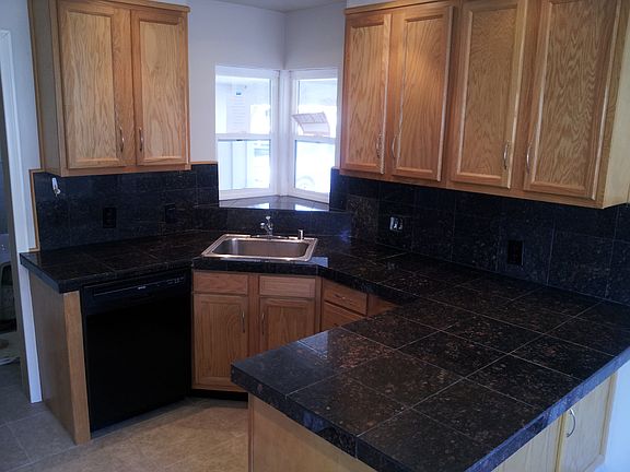 5th image of 2638 E Chapman Ave