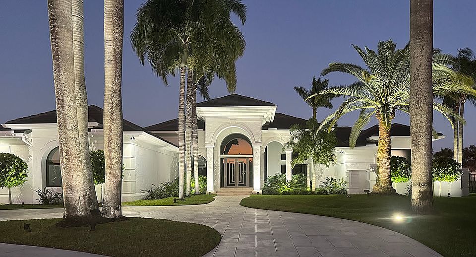 1st image of 5819 Vintage Oaks Cir
