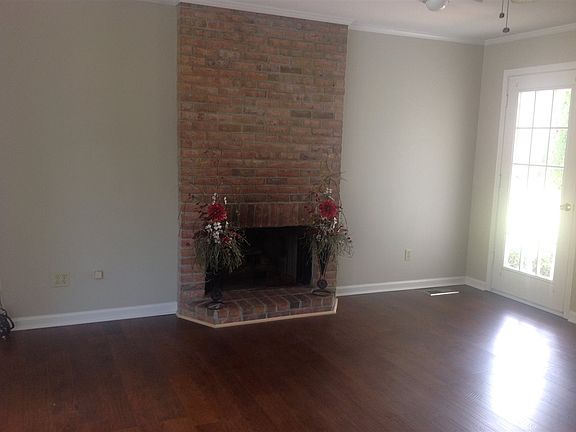 4th image of 1404 Yellow Twig Ln