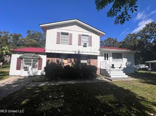 2921 Ryder Ave, Pascagoula, MS 39567