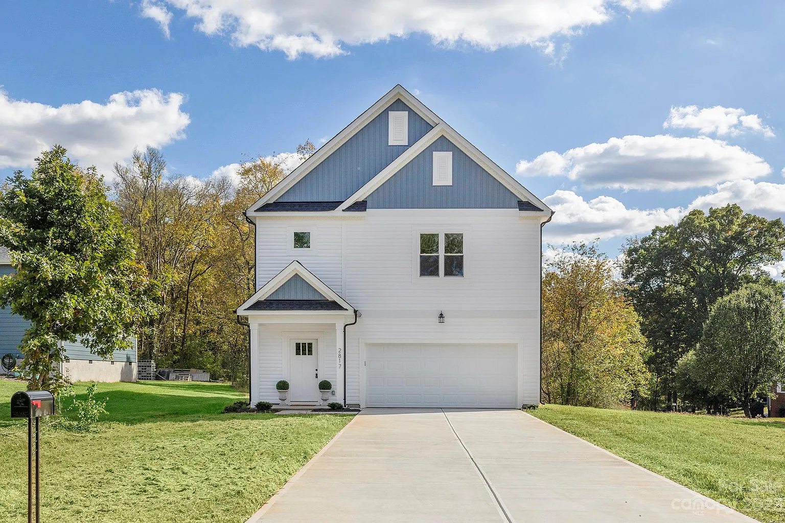 2817 Bellhaven Cir photo 1