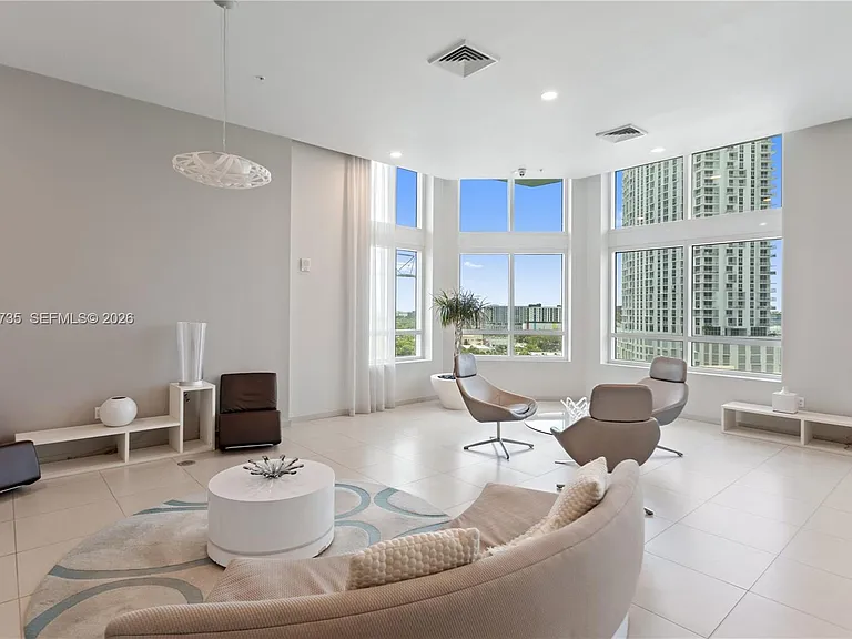 1900 N Bayshore Dr #715 — Photo 30
