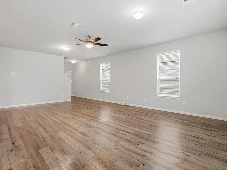 22210 Great Royal Ln — Photo 8