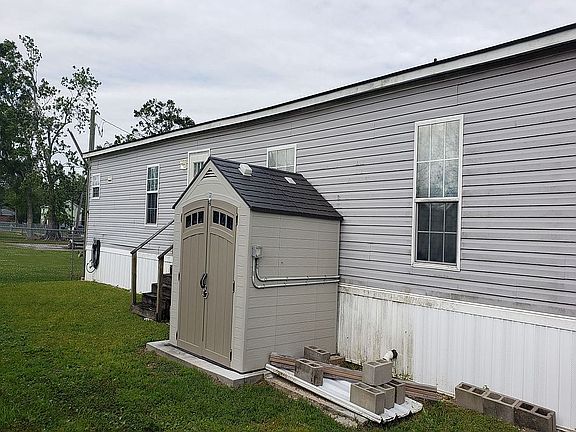 3rd image of 2012 Kenilworth Dr