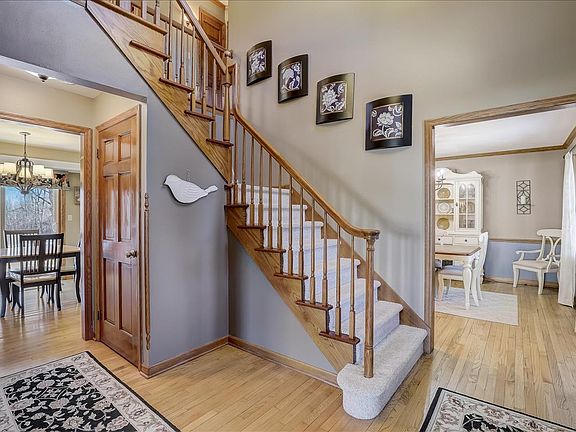 2nd image of 10567 Crestview Dr