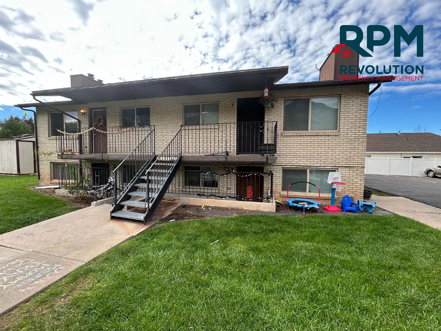 2 bed, 1.0 bath, 850 sqft, $1,100 — Photo 1