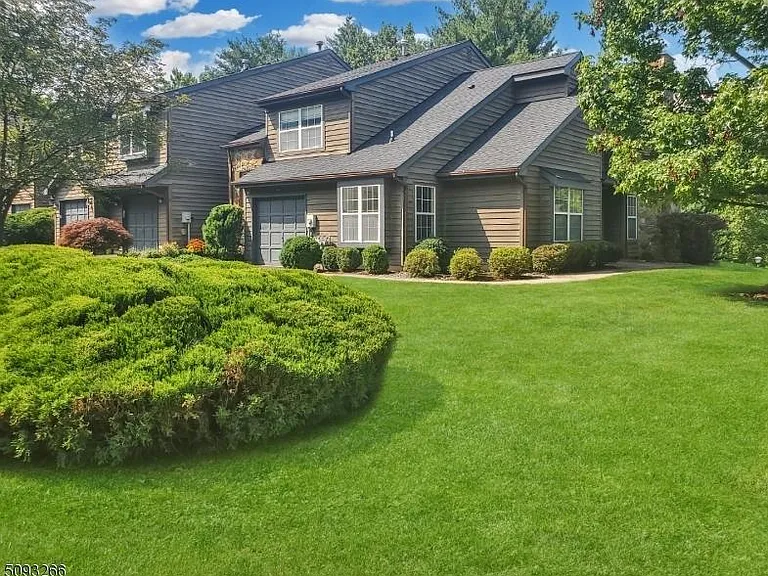 44A Watertown Ct — Photo 3