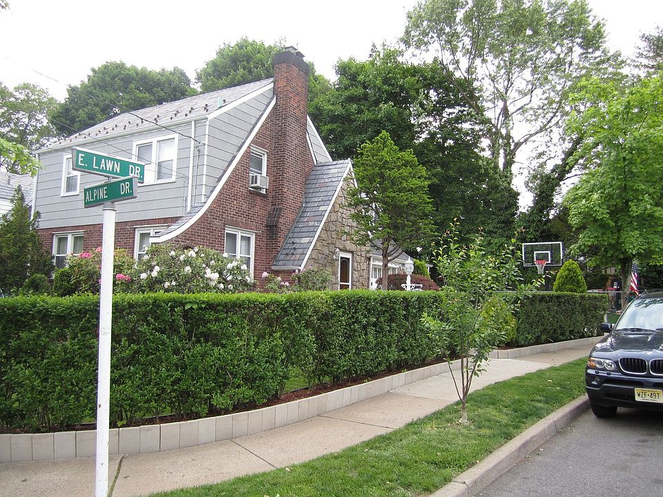 1st image of 90 Eastlawn Dr