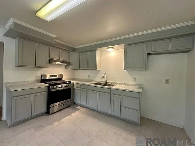7030 Hooper Rd — Photo 2