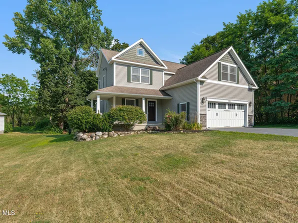 1386 Philomena Road, Niskayuna, NY 12309