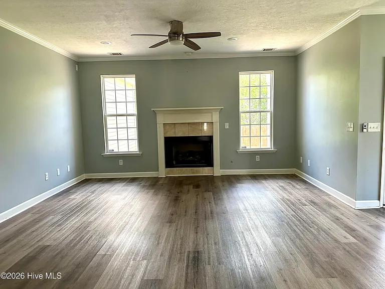 1305 Wickham Ct — Photo 17