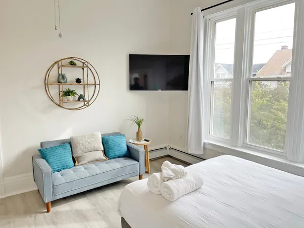 242 McCormick Pl, Cincinnati, OH