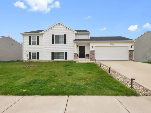 1308 Chapel Hill Dr, Mishawaka, IN 46545