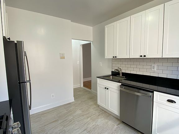 3rd image of 2831 34th St APT 43