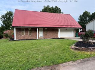 401 Kingswood Dr, Culloden, WV 25510