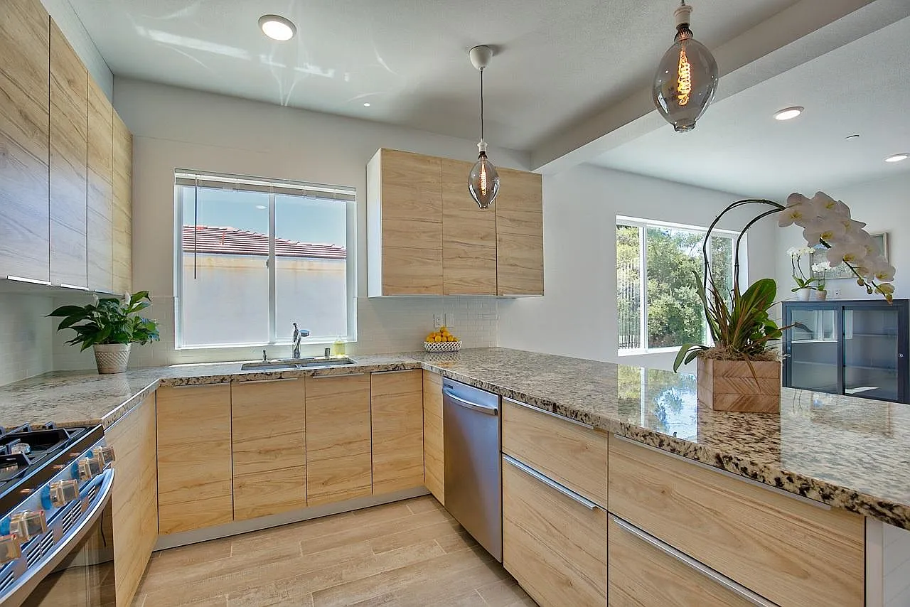 3722 Ash St — Photo 4