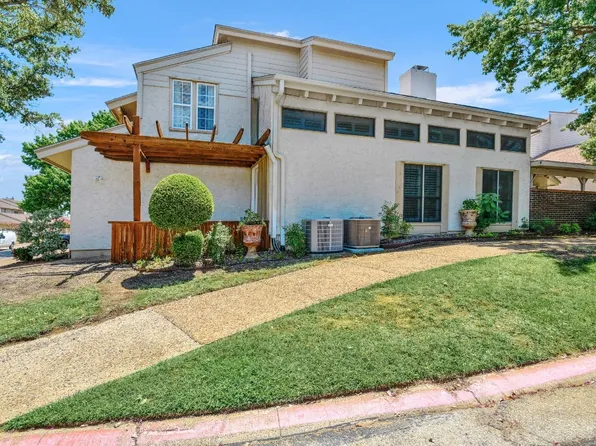 13 Oakbrook Dr, Lewisville, TX 75057
