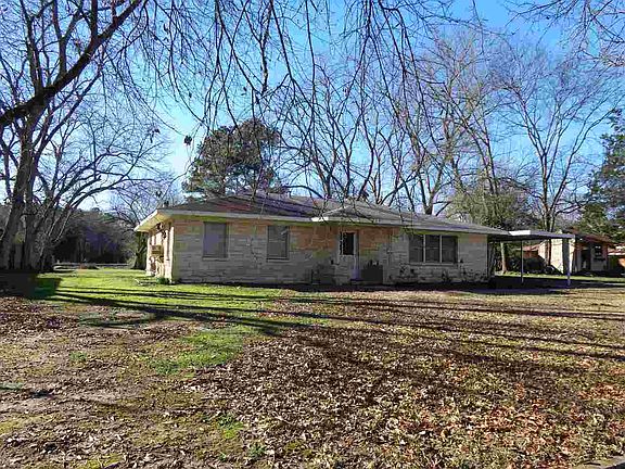 2nd image of 605 Martin Luther King Dr
