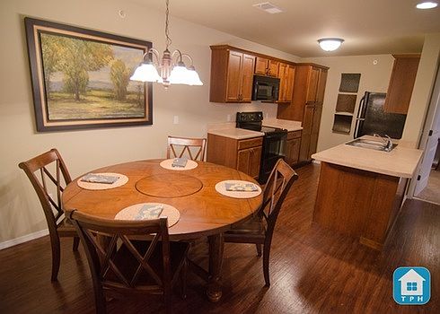 2 Bedroom Dinning Area