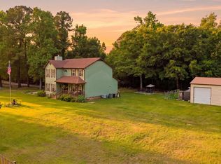 1594 E Church St, Bonneau, SC 29431