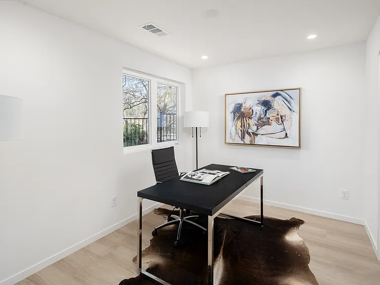 4811 Denton Dr #101 — Photo 6
