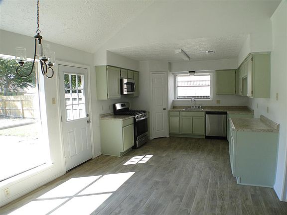 3rd image of 22018 Rivermead Dr