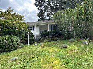 38 Landon Rd, Warwick, RI 02888