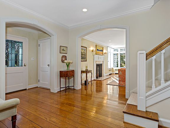 RBurger-34 Hadden-6.JPG