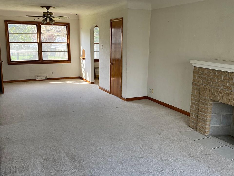 2nd image of 2118 Williams Blvd SW